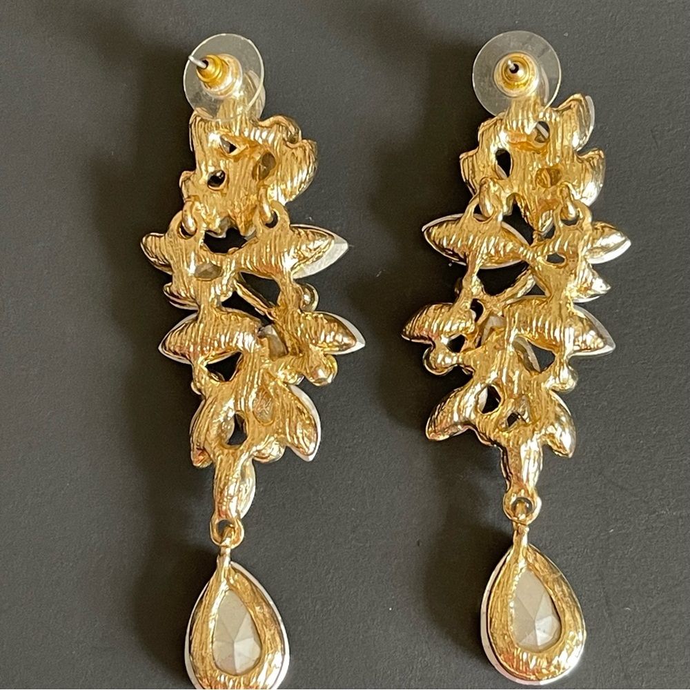 Gold Crystal Drop Earrings. - Picture 7 of 7
